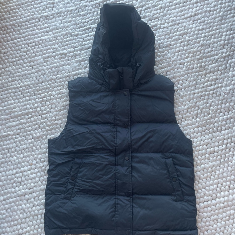Quince Charcoal Puffer Vest